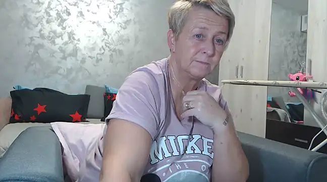 RosesandLillies online show from 03-12-25, 05:49