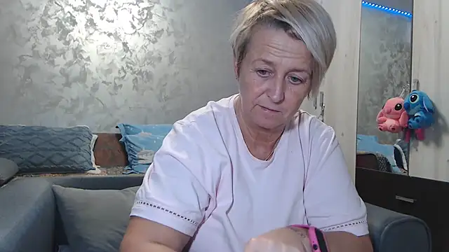 RosesandLillies online show from 02-06-26, 06:44