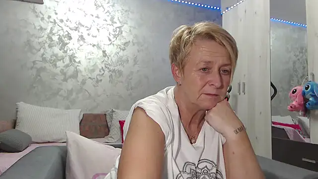 RosesandLillies online show from 04-15-26, 05:09