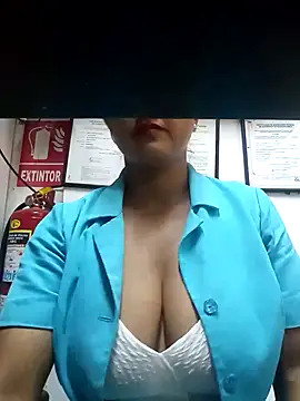Snapshot of Dulcechocolate7 chatting on 03-09-25, 12:00 Dulcechocolate7 online show from 03-09-25, 12:00
