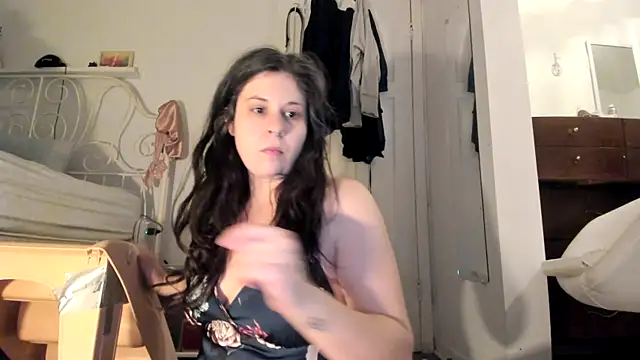 Snapshot of Rosiee69_ chatting on 02-24-25, 12:37 Rosiee69 online show from 02-24-25, 12:37