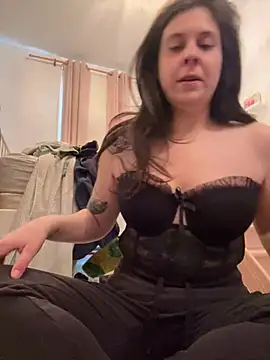 Snapshot of Rosiee69_ chatting on 02-25-25, 04:53 Rosiee69 online show from 02-25-25, 04:53