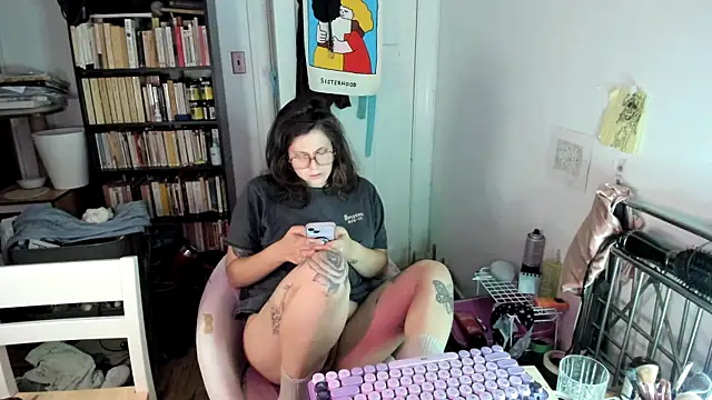 Snapshot of Rosiee69_ chatting on 11-23-25, 12:49 Rosiee69 online show from 11-23-25, 12:49