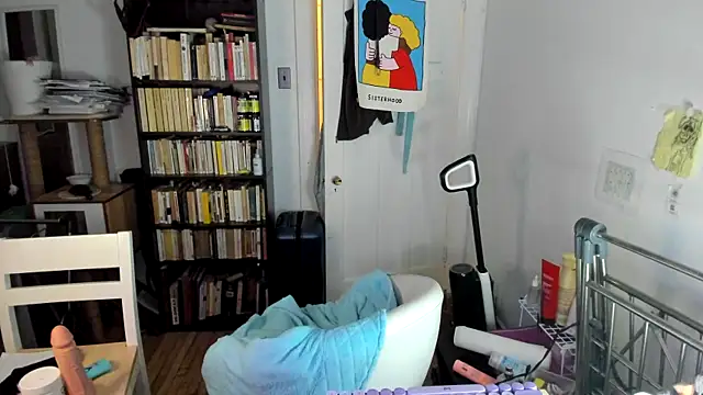 Snapshot of Rosiee69_ chatting on 12-14-25, 12:49 Rosiee69 online show from 12-14-25, 12:49