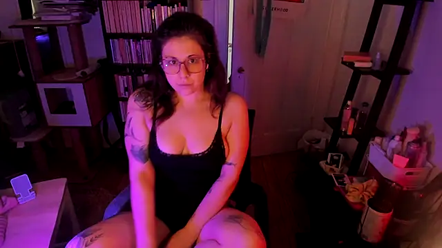 Snapshot of Rosiee69_ chatting on 02-15-26, 03:53 Rosiee69 online show from 02-15-26, 03:53