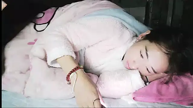 hebe-02 online show from 12-14-25, 02:55