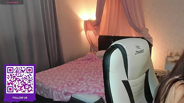 boozekirs  online show from 09-13-25, 02:22