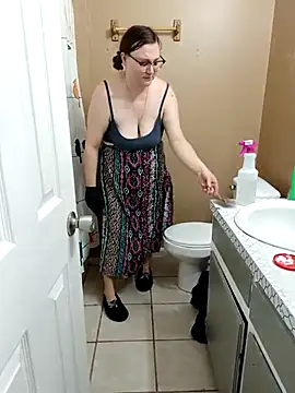 HTXBELLE online show from 10-15-25, 06:52