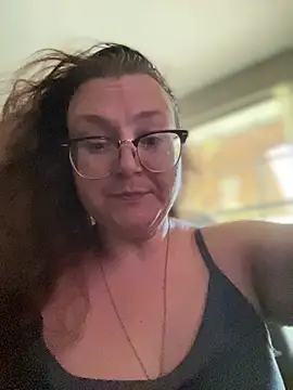 HTXBELLE online show from 04-16-26, 12:00