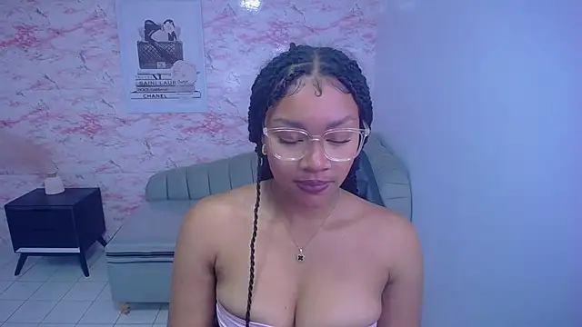 Snapshot of catalina25_t chatting on 02-20-25, 10:48 catalina25 t online show from 02-20-25, 10:48