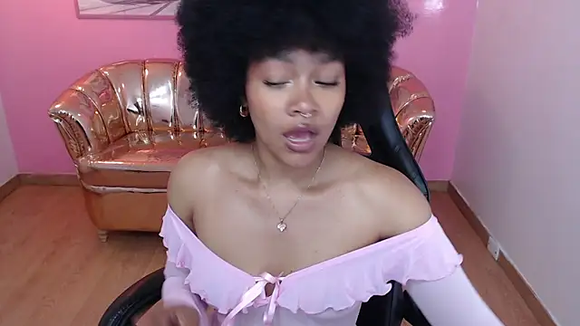 Snapshot of catalina25_t chatting on 11-26-25, 07:48 catalina25 t online show from 11-26-25, 07:48