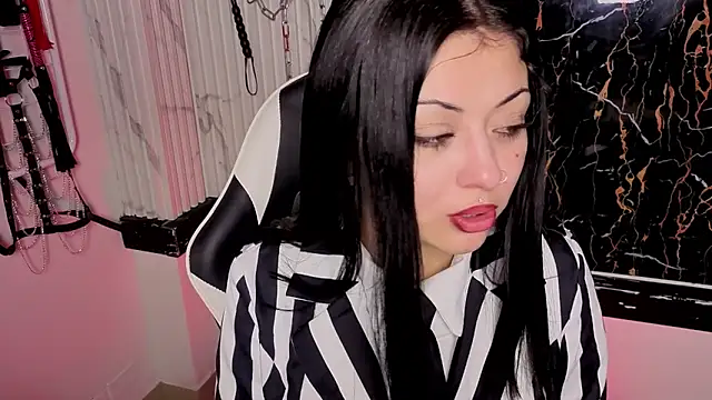 Snapshot of Guxplo_ chatting on 10-29-25, 04:09 Guxplo online show from 10-29-25, 04:09