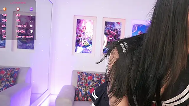 Snapshot of SaharaKramer chatting on 02-17-25, 10:14 SaharaKramer online show from 02-17-25, 10:14