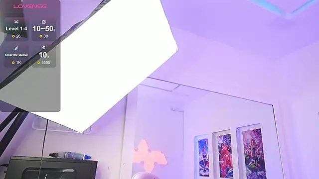 Snapshot of SaharaKramer chatting on 02-28-25, 10:28 SaharaKramer online show from 02-28-25, 10:28