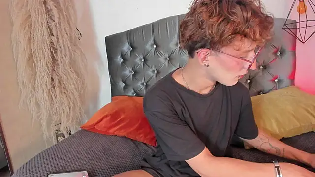 iiangel  online show from 10-26-25, 03:34