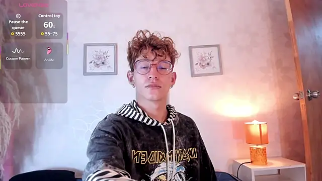 iiangel  online show from 11-21-25, 05:39