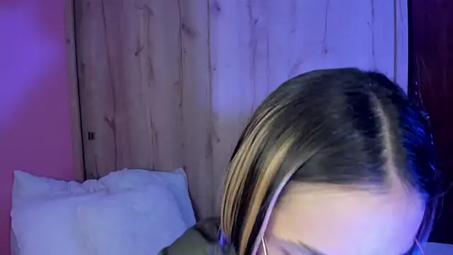 Snapshot of TANIA_06 chatting on 05-21-26, 01:18 TANIA 06 online show from 05-21-26, 01:18
