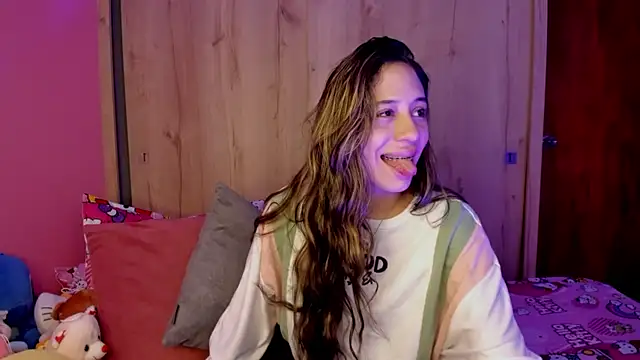 Snapshot of TANIA_06 chatting on 06-07-26, 01:15 TANIA 06 online show from 06-07-26, 01:15