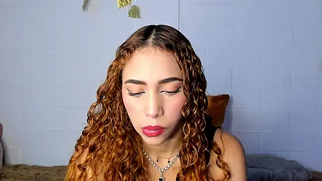 LiaHansson online show from 11-10-25, 05:34