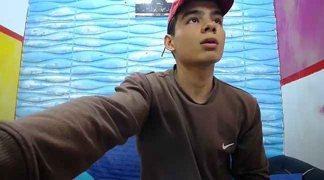 seigfried0 online show from 03-05-25, 07:06