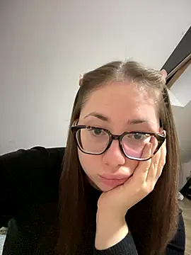 May Alisa online show from 09-28-25, 06:57