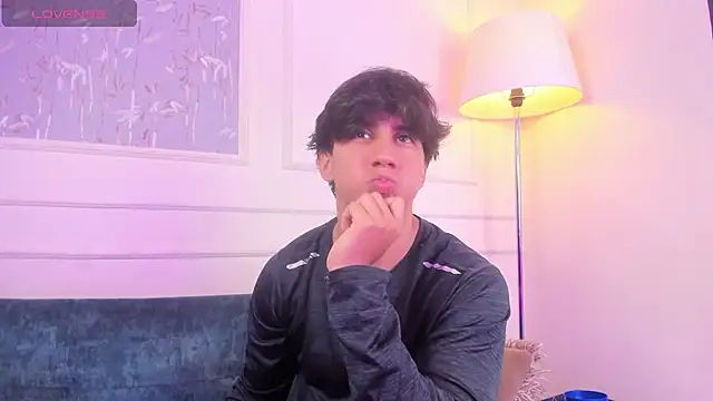 Allex Cano online show from 04-12-26, 08:36