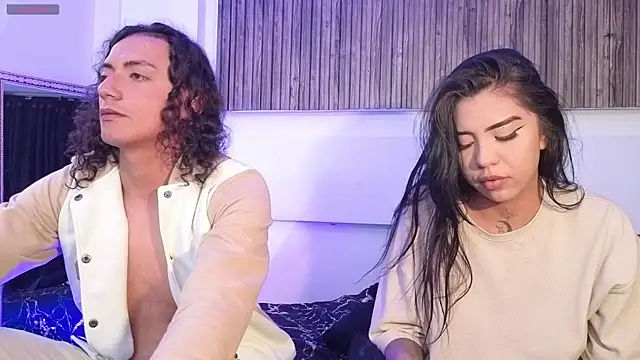 Snapshot of aron_and_paula chatting on 09-21-25, 06:04 aron and paula online show from 09-21-25, 06:04