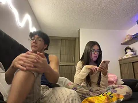 DesireLuxe online show from 01-15-26, 07:13