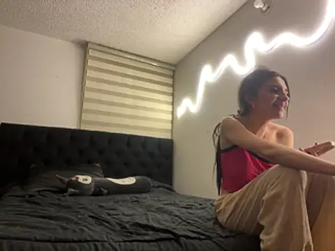 DesireLuxe online show from 03-05-26, 07:59