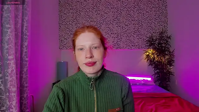 Sandra Wi1son online show from 02-27-25, 01:38