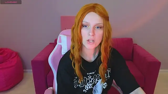 KristinMoore online show from 03-22-25, 01:43