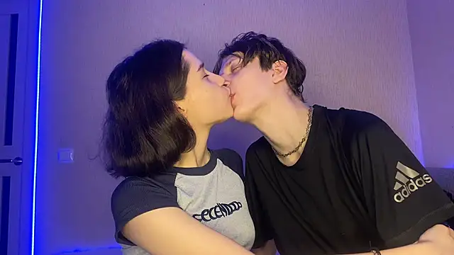 Snapshot of baby_lesi chatting on 03-16-25, 03:17 baby lesi online show from 03-16-25, 03:17