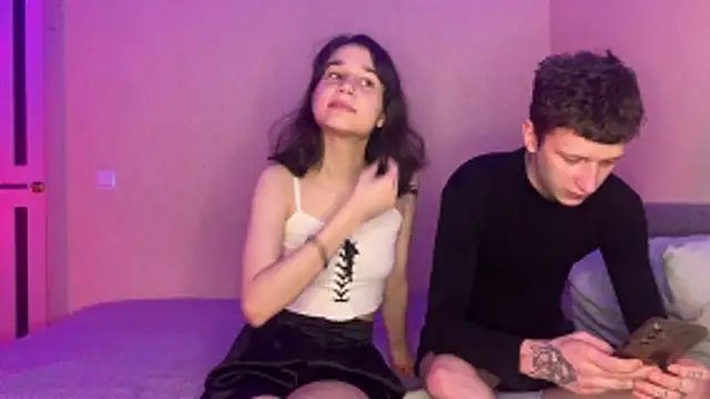 Snapshot of baby_lesi chatting on 10-17-25, 04:09 baby lesi online show from 10-17-25, 04:09