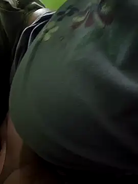 Snapshot of LOVELY__SMART__CPL chatting on 03-23-25, 05:54 LOVELY SMART CPL online show from 03-23-25, 05:54