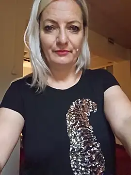 Snapshot of LadyTouch chatting on 05-27-26, 01:57 LadyTouch online show from 05-27-26, 01:57