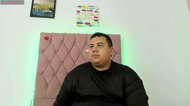 MICHAEL AND SHARON online show from 10-30-25, 04:36