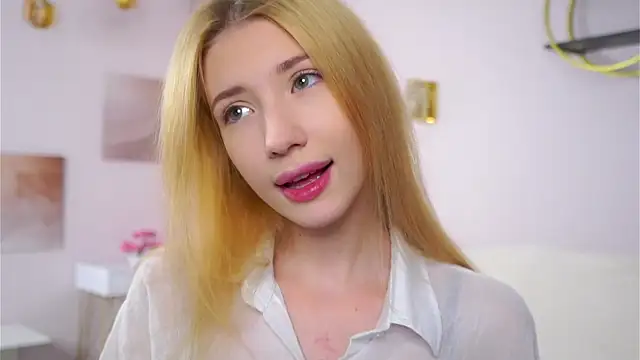 SunnivaCovil online show from 02-10-26, 02:43