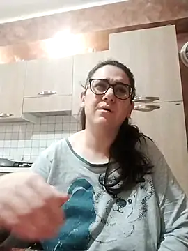 Dolcecurvy online show from 12-17-25, 10:49