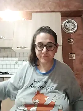 Snapshot of Dolcecurvy chatting on 02-11-26, 10:15 Dolcecurvy online show from 02-11-26, 10:15