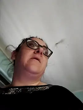 Snapshot of Dolcecurvy chatting on 02-19-26, 02:46 Dolcecurvy online show from 02-19-26, 02:46