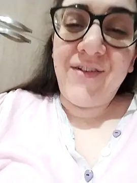Dolcecurvy online show from 04-16-26, 10:01