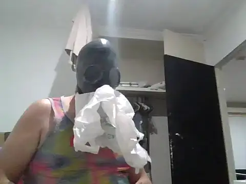 Snapshot of kinkyfag94 chatting on 09-10-25, 02:17 kinkyfag94 online show from 09-10-25, 02:17