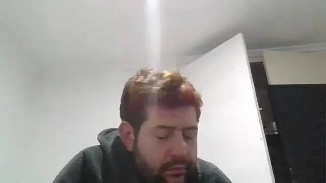 Snapshot of kinkyfag94 chatting on 09-11-25, 07:36 kinkyfag94 online show from 09-11-25, 07:36