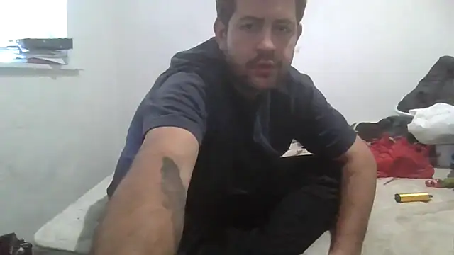 Snapshot of kinkyfag94 chatting on 09-15-25, 05:40 kinkyfag94 online show from 09-15-25, 05:40