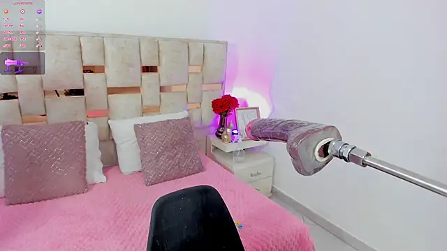 cutie sarax1 online show from 10-01-25, 12:11