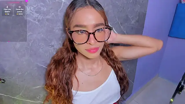 Snapshot of honey_sofii_ chatting on 06-11-26, 12:14 honey sofii online show from 06-11-26, 12:14