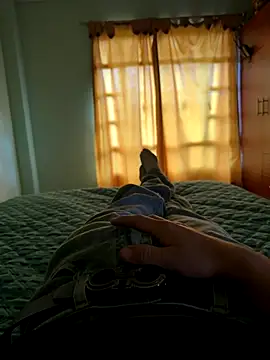 Fperezv207 online show from 09-27-25, 09:31