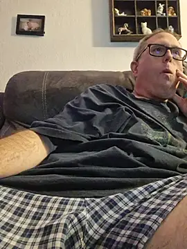 Smallone327 online show from 04-13-26, 03:45