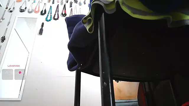 Queenanitadix online show from 04-01-26, 05:21