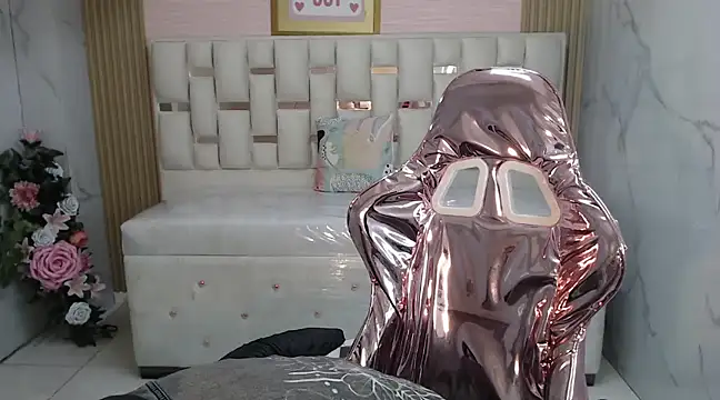 lili conor s online show from 03-10-25, 01:10